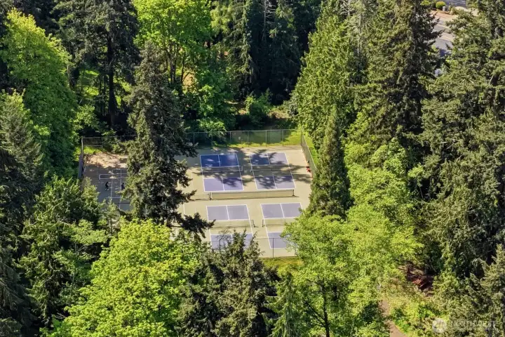 Walk to Yost Pool & Park w/Trails