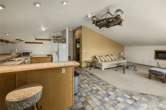 Apartment above the garage