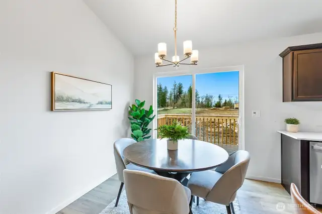Photographs are for illustrative purposes only. Features, finishes, interior/exterior colors, landscaping and floorplan shown may vary from actual homes built.