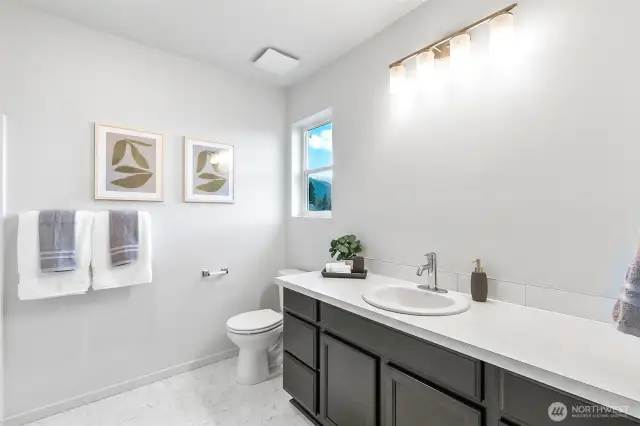 Photographs are for illustrative purposes only. Features, finishes, interior/exterior colors, landscaping and floorplan shown may vary from actual homes built.