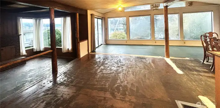 Spacious main level living area wiht walls of glass.