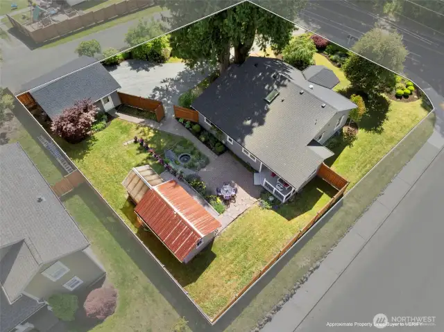 Perfect corner lot!