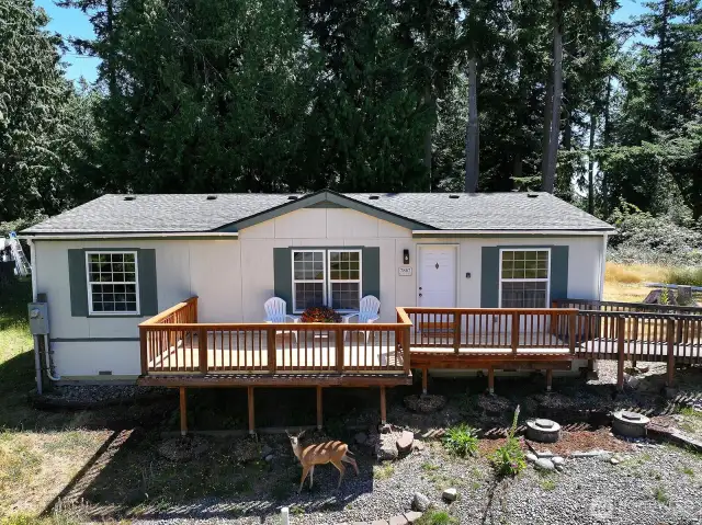 Freshly updated with no step entry, this home is Move-In ready! Ask your Broker about the Seller providing a $15k credit towards a rate buydown with a full-priced offer.