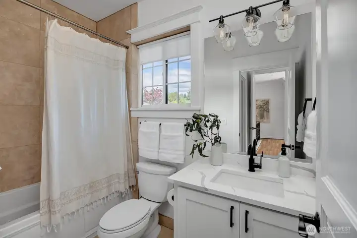 En Suite Bath