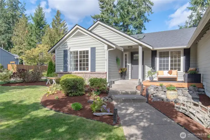 Welcome home to this lovely home in central Gig Harbor on a corner lot.