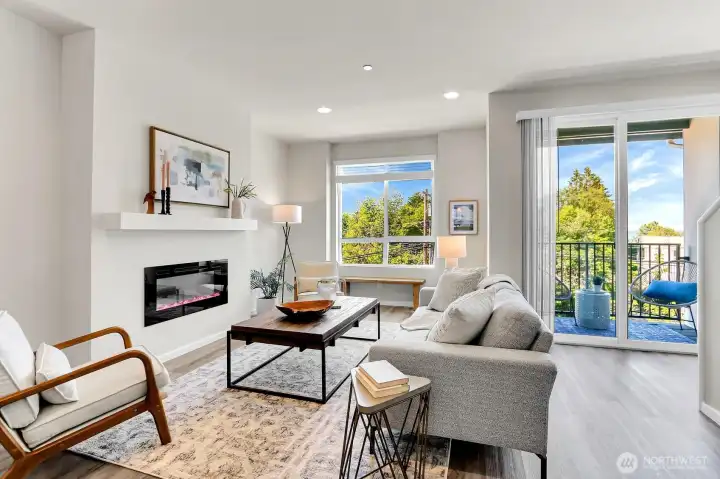 Elegant FP and mantle, Tall sliders to patio