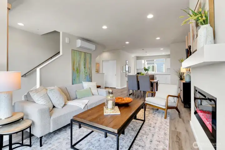 Beautiful greatroom space with tall ceilings