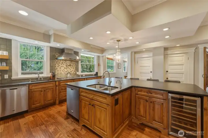 Dishwashers x2 & wine fridge