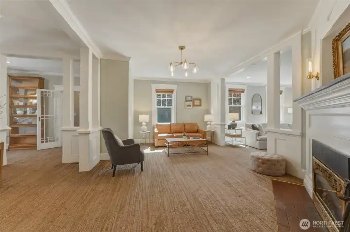 Living Room w/ gas fireplace