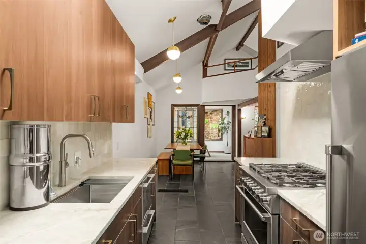 All high end appliances included