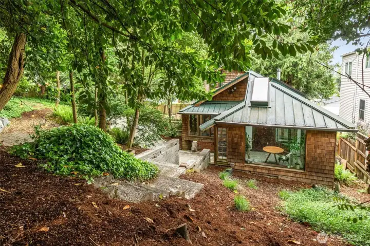 Peaceful & private setting