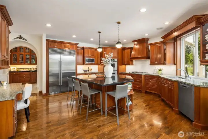 Sub-Zero, Thermador, DCS...true designer Kitchen~