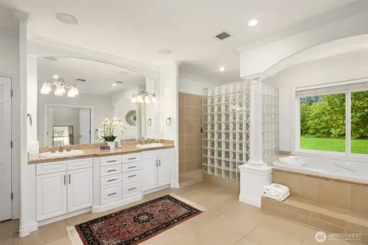 Primary Bath rivals a 5 star hotel~