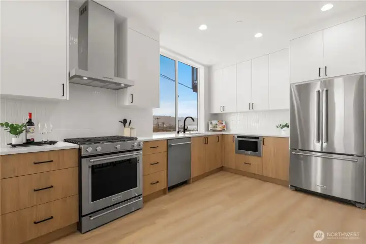 Photos are of a similar model home for illustrative purposes.