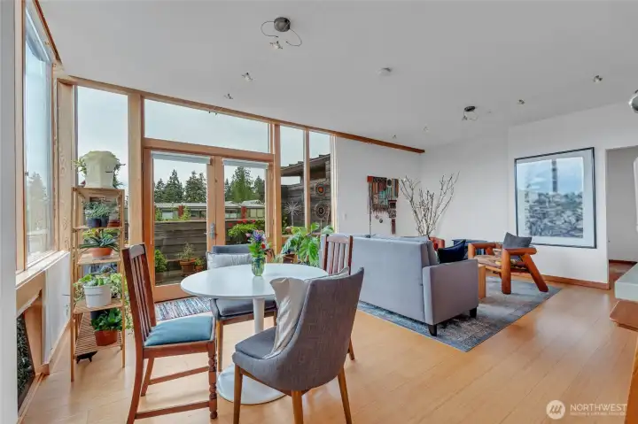 Dining area with indoor/outdoor access to balcony Dining area with indoor/outdoor access to balcony