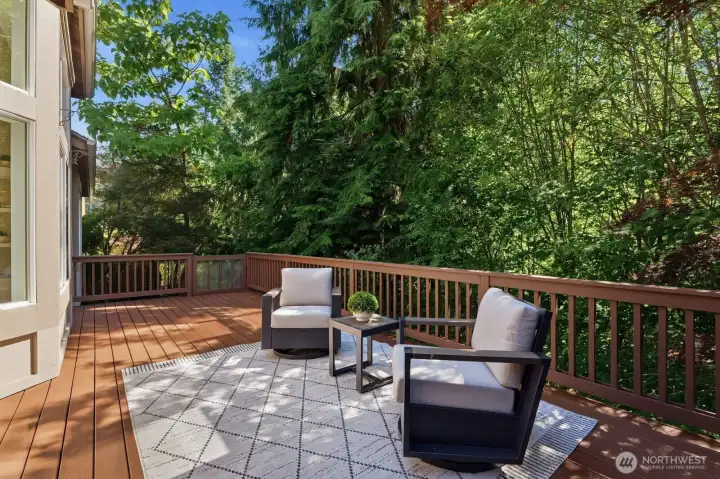 Large composite deck, great for relaxing and enjoying the greenbelt Large composite deck, great for relaxing and enjoying the greenbelt