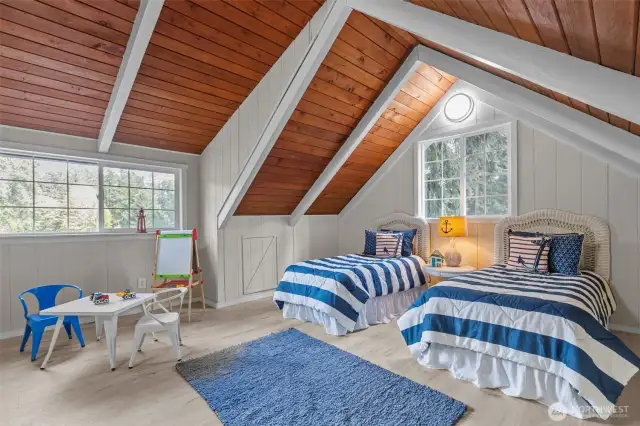 2nd bedroom