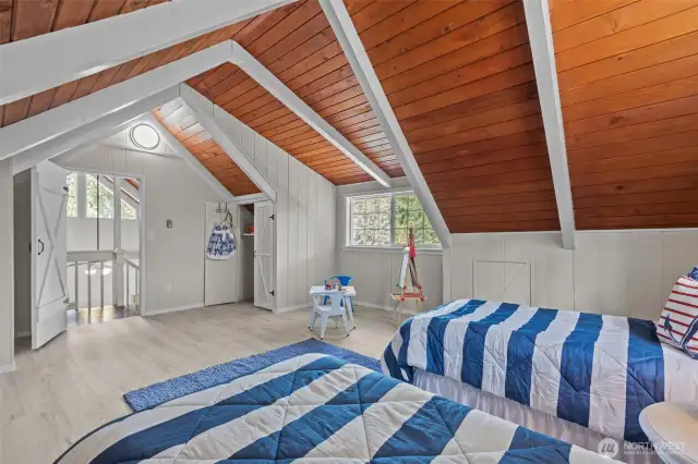 2nd bedroom