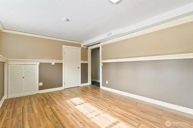 Lower-level room #2