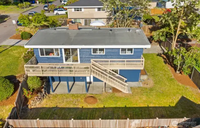 Renton Highlands spacious, light & bright mid-century home