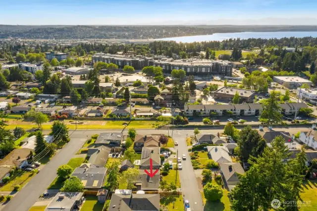 Yes, location, location, location!!! Within 5 minutes from Coulon park, the Landing, freeway, Sunset Blvd