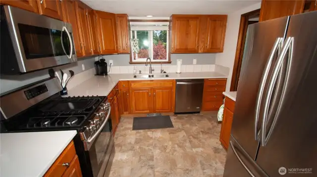 Perfect 3 point kitchen