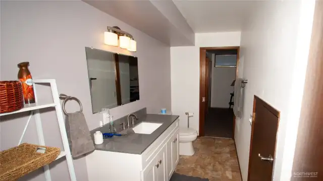 Lower Primary Jack & Jill 3/4 bath. Great tiling on the shower that you don't see in this shot.