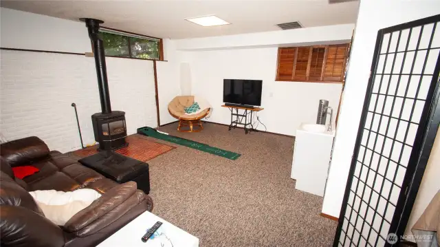 Plenty of space. It even has s small sink cabinet. There is also a door leading to the lower primary 3/4 bath.