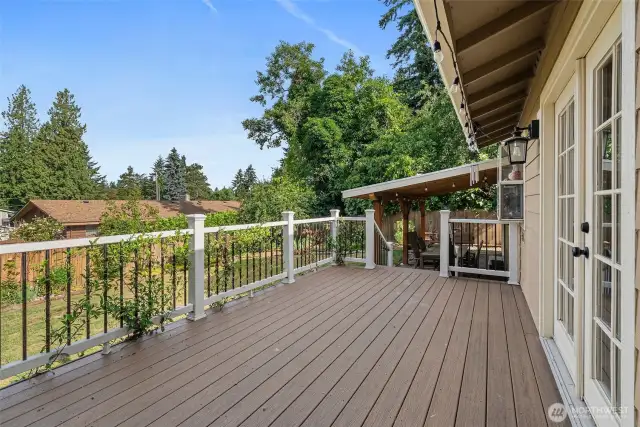 Spacious Back Deck