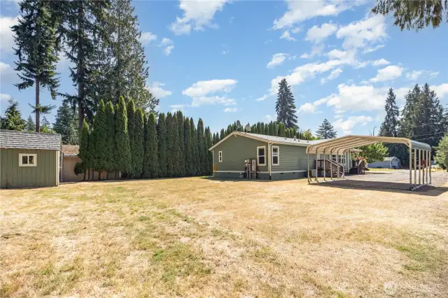Ideally located near Mill Creek, nature trails, shopping, and amenities.
