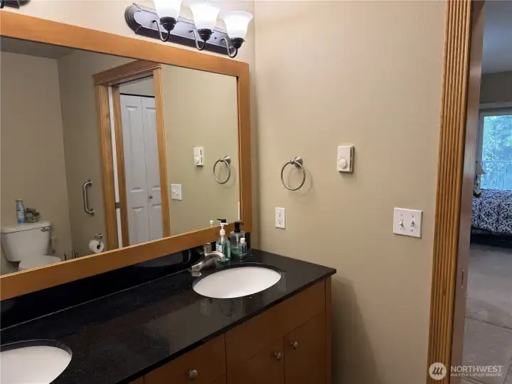 Primary bath