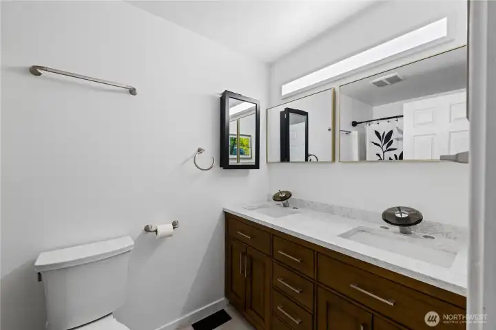 538 NW Ensign Drive - second bathroom