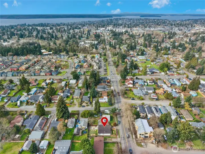 Close to all the best eats and shops!