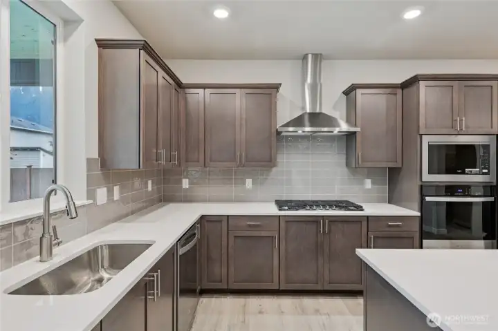 Photo rendering is representational. Actual home is under construction and finishes, elevation, and paint colors may vary. See site agent for details.