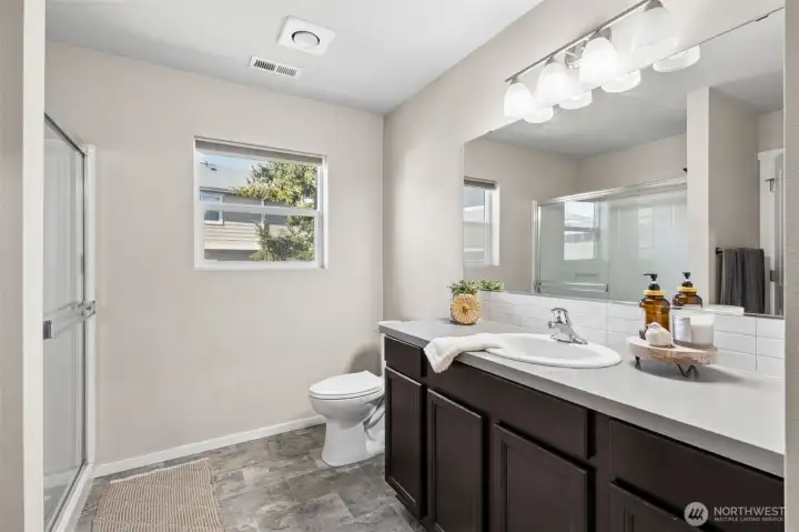 Primary 3/4 bath. Not pictured is the walk in closet