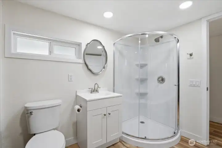 Guest Bathroom #2 w/ laundry