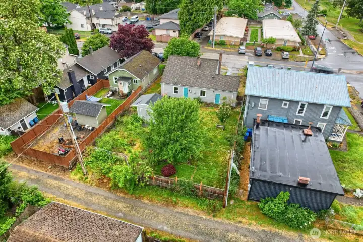 Alley access available