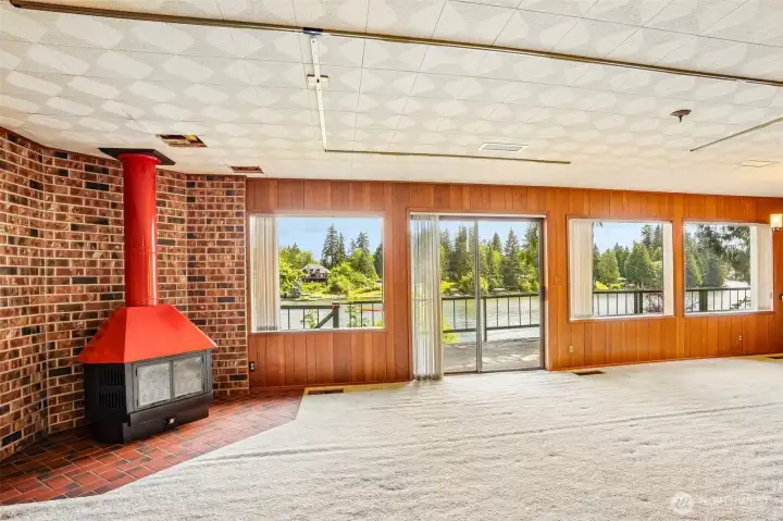 Living room FP & view.