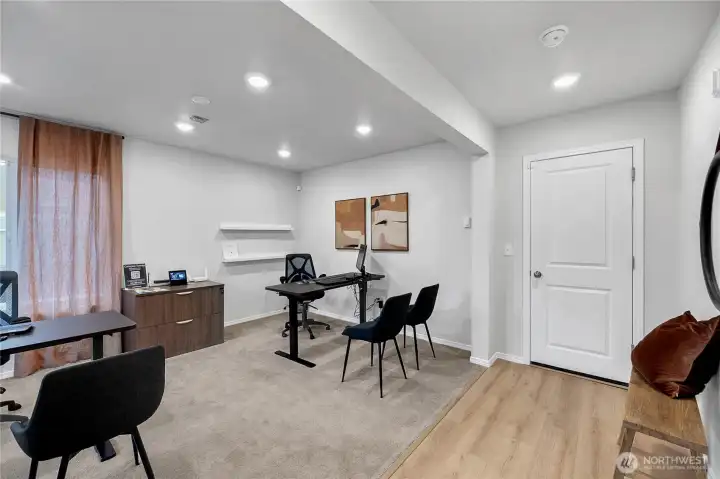 Bonus room and garage entrance- Main floor Bonus room and garage entrance- Main floor