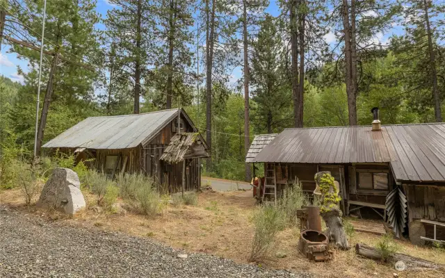 Main cabin on right and 2nd cabin on left