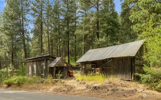 main & 2nd cabin from Liberty Road