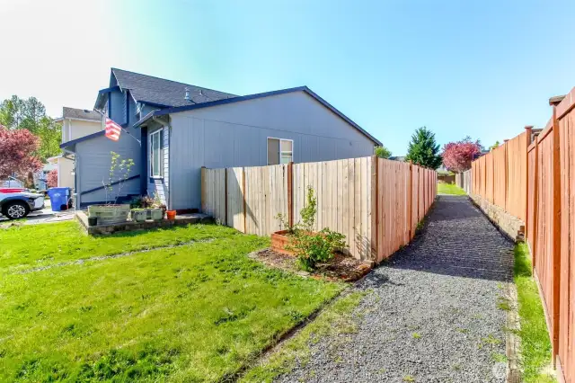 Private walkway to get to community park-right across the street from sellers home