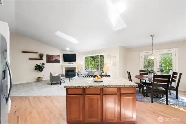 SO much natural light and a very nice flowing floorplan- perfection!
