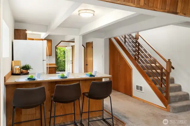 Open Floor Plan - Fabulous Breakfast Bar