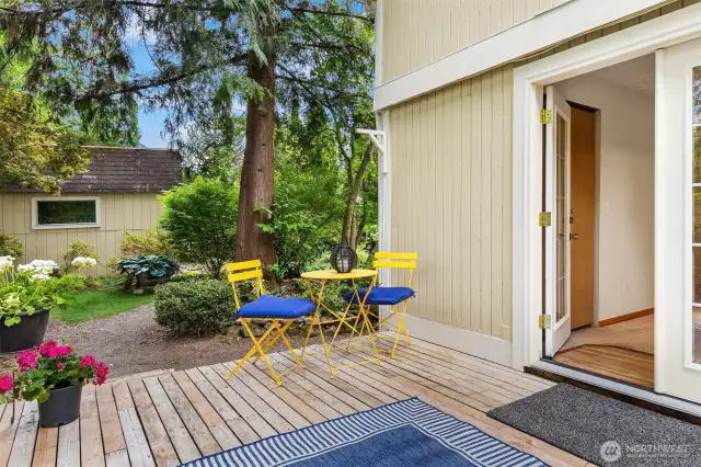 Gorgeous Views, Wood Rear Deck