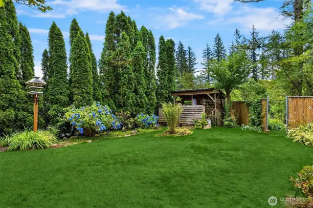 Spacious Fenced Rear Yard w Privacy