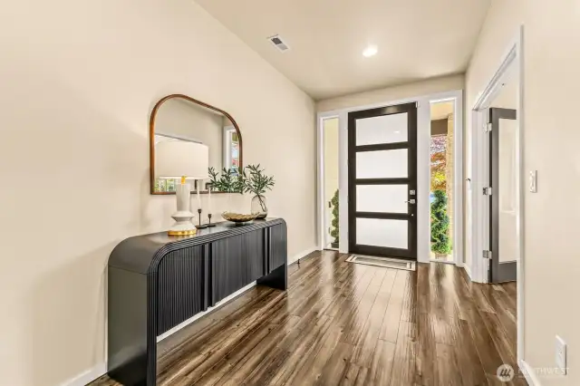 WIDE ENTRY- MAIN FLOOR