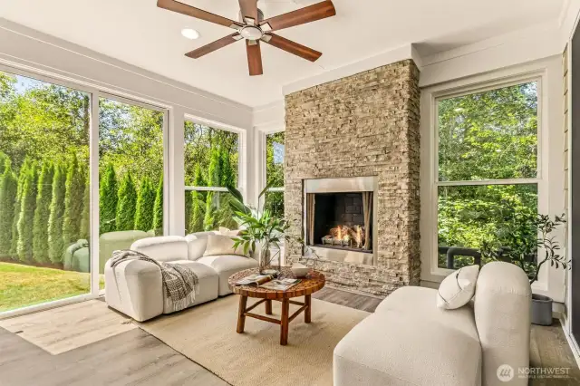 COVERED DECK - SUNROOM