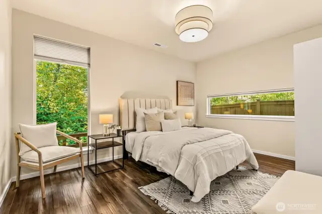 BIG GUEST ROOM - MAIN FLOOR