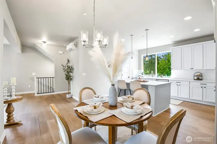 Photographs are for illustrative purposes only. Features, finishes, interior/exterior colors, landscaping and floorplan shown may vary from actual homes built.